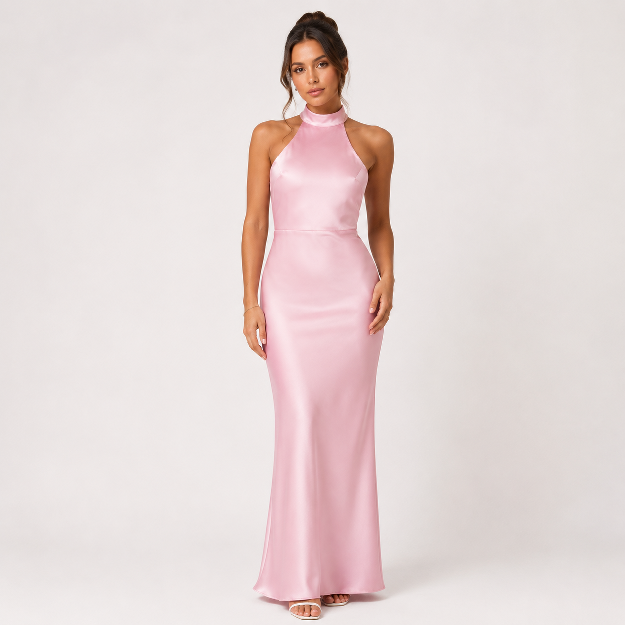 Robe dos nu élégante femme