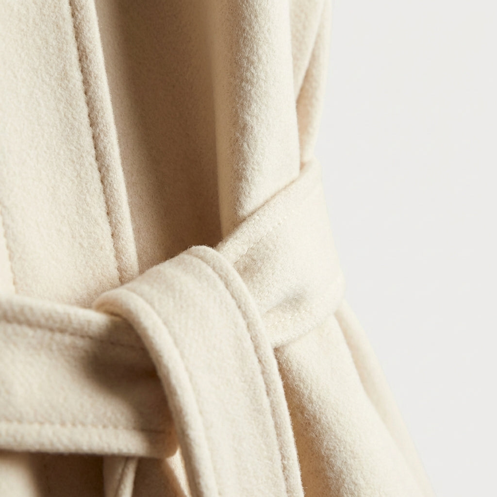 Manteau court en laine ceinturé femme